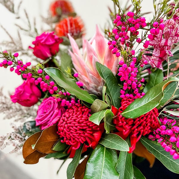 Bouquet Romantic Vintage — Florist in Birtinya, QLD