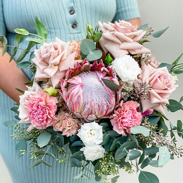 Romantic Vintage Roses Bouquet — Florist in Birtinya, QLD